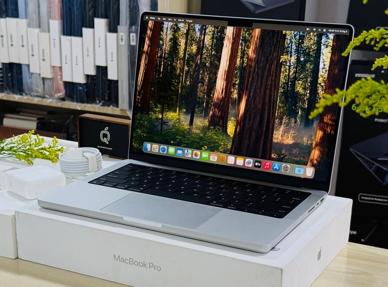 article-mbp142024m4-4.jpg