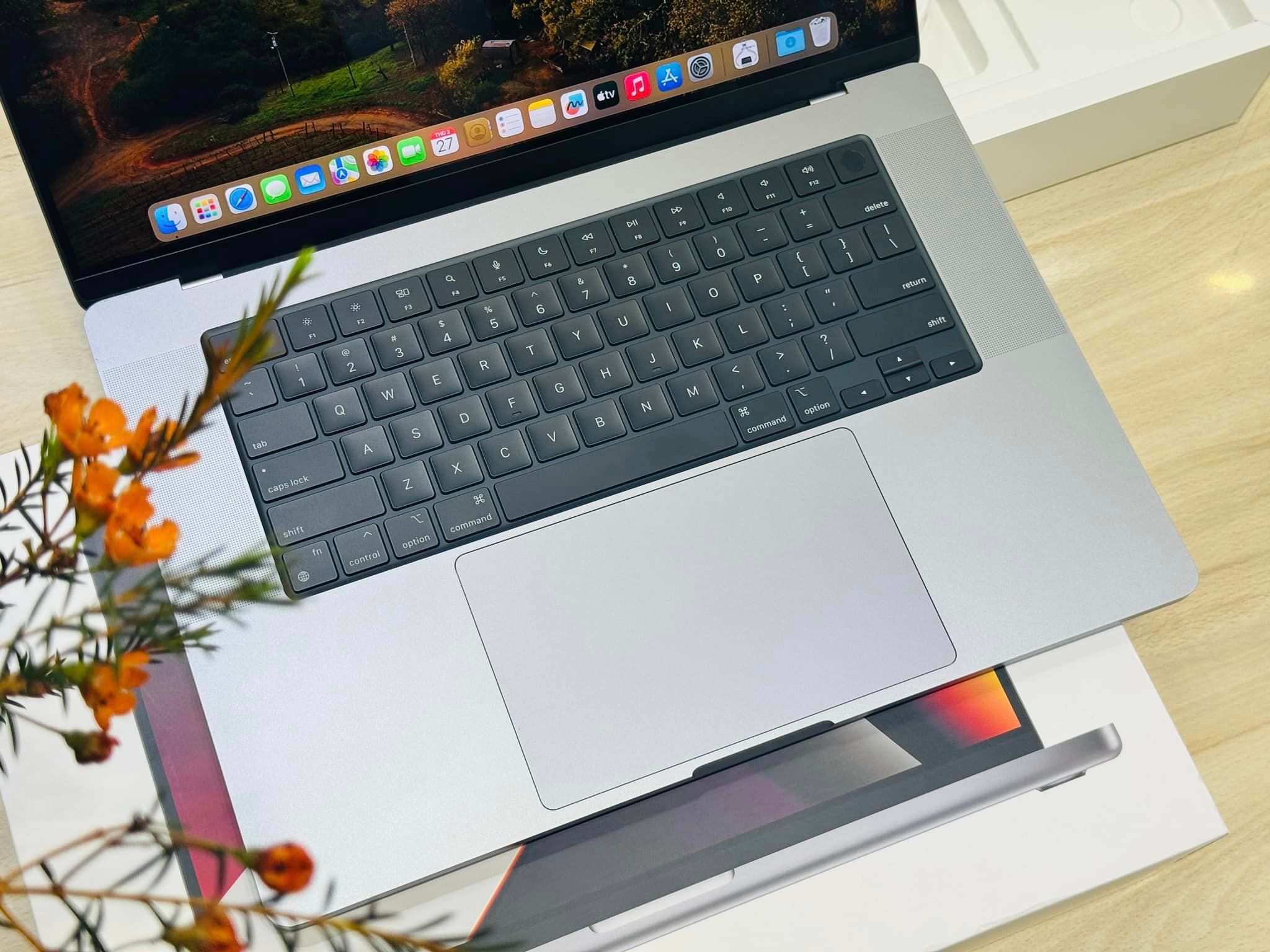 seoarticle-mbp162021-gray-3.jpg
